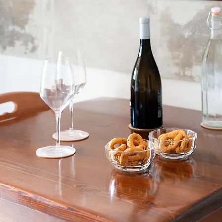 Atenaion Appartement *