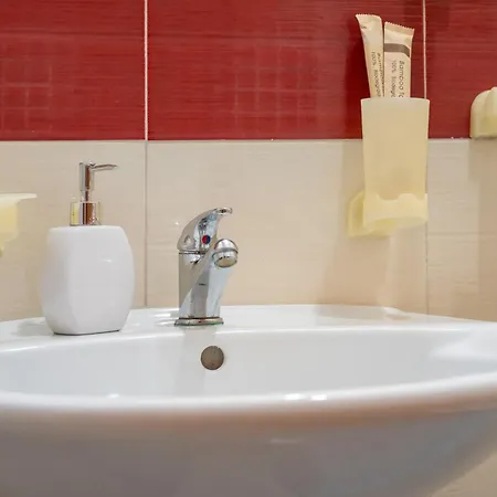 Atenaion Appartement *