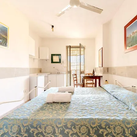 Appartement Atenaion *